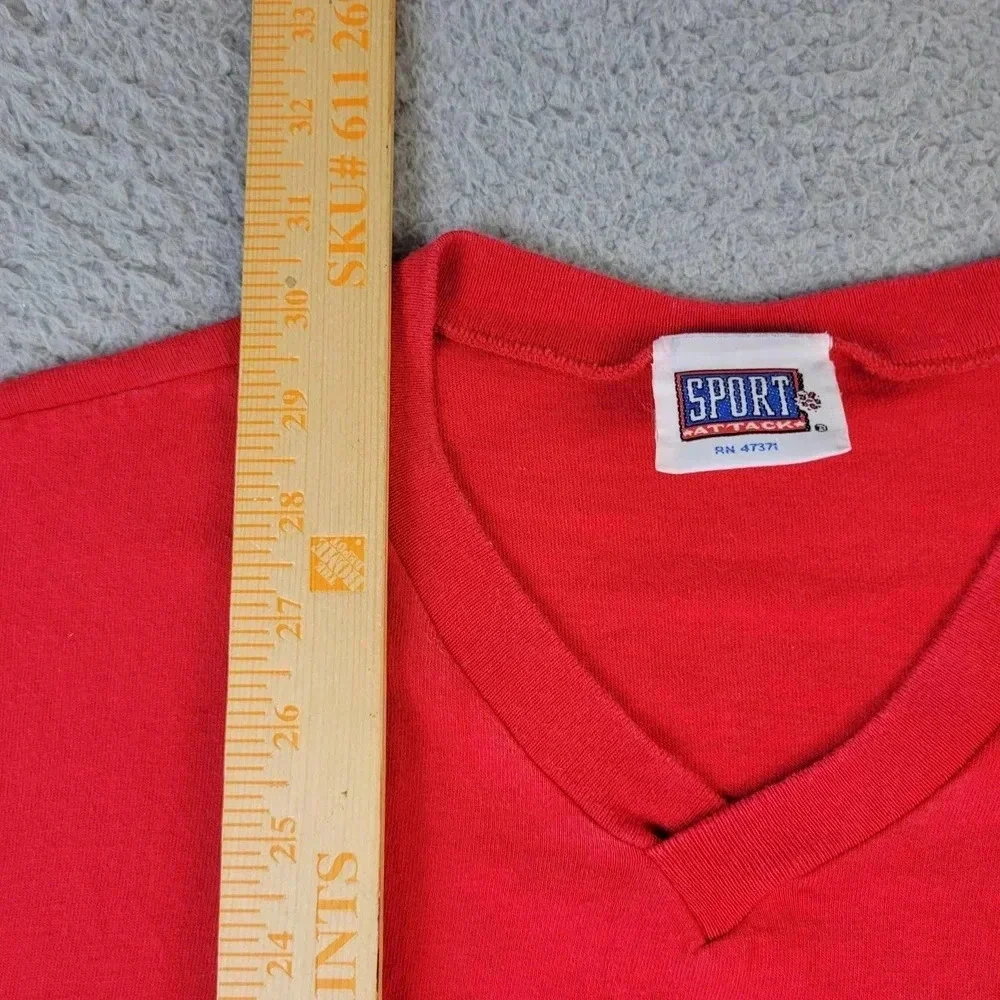 Vintage 90's NHL Detroit Red Wings T-Shirt Men's Size L Short Sleeve Vneck Red - Picture 7 of 9